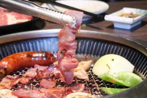 【高雄燒肉吃到飽】澤野燒肉屋 日本道地燒肉&醬汁 服務好 無法抗拒的肉誘惑 