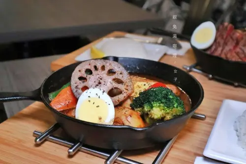 【台北西門町】銀兔湯咖哩：夏天裡的熱浪，冬天裡的太陽，來自日本特色美味。