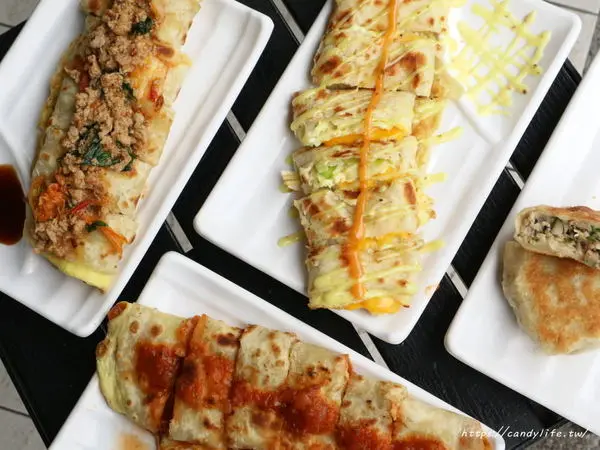 台中美食│溱香手工蛋餅專賣店〃台中手工蛋餅推薦，近太原車站，口味有創意，用料用實在，讓人一吃成主顧～              