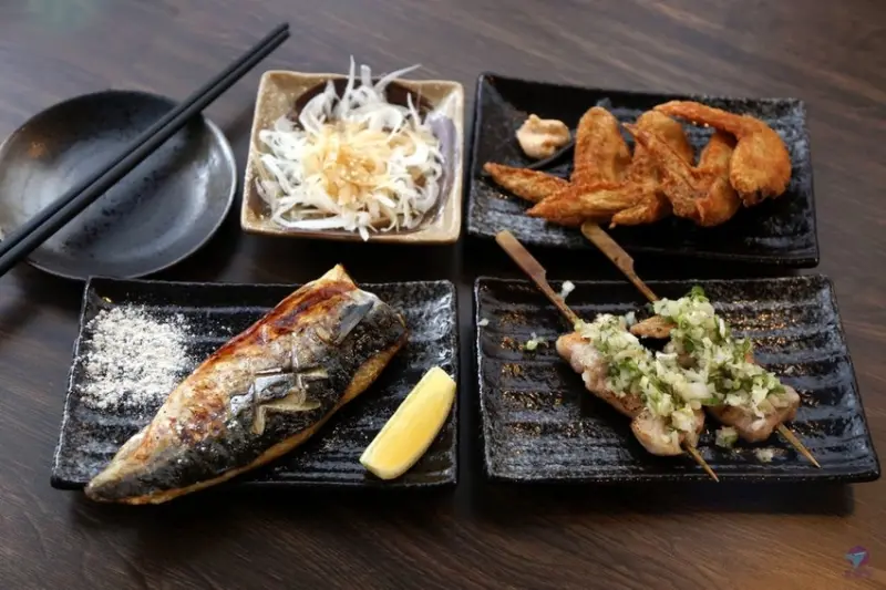 南港串燒烤肉推薦川楓酒食館  居酒屋小酌 展覽館站平價美食 約會聚餐宵夜 商業午餐 團體聚會 氣氛佳(菜單價格預約資訊)南港路一1段市民大道 灌籃高手流川楓[鑫.食記]