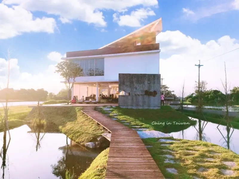 【宜蘭‧冬山】烏龜島 咖啡點心伴手禮-田野中獨樹一格玻璃屋建築，網美好好拍生酮蛋糕