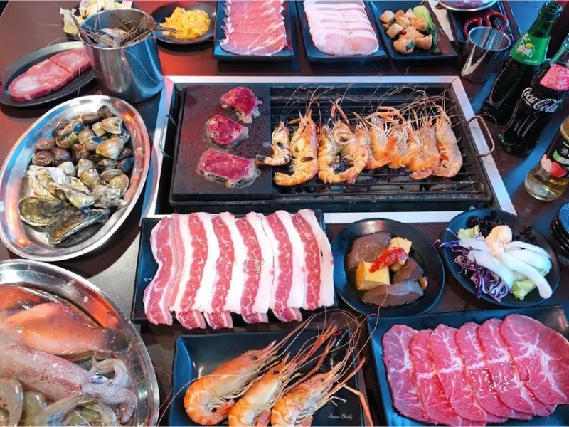 | 高雄美食 | 活跳跳的泰國蝦任你撈/泰國蝦吃到飽/進吉泰國蝦炭烤吃到飽