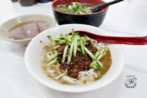 【台北】無名牛肉麵攤 八德路小巷清爽牛肉麵 雙醬麵