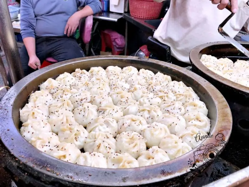 【台中】許生煎包 逢甲夜市小吃 清爽不油膩 爽口生煎包推薦！