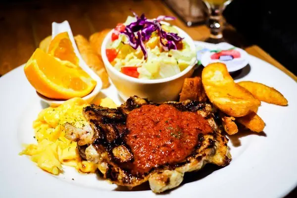 【台北東區美式餐廳推薦】Stan & Cat 史丹貓美式餐廳忠孝店 熔岩肉醬雞腿排、酥炸魚排堡、起司條