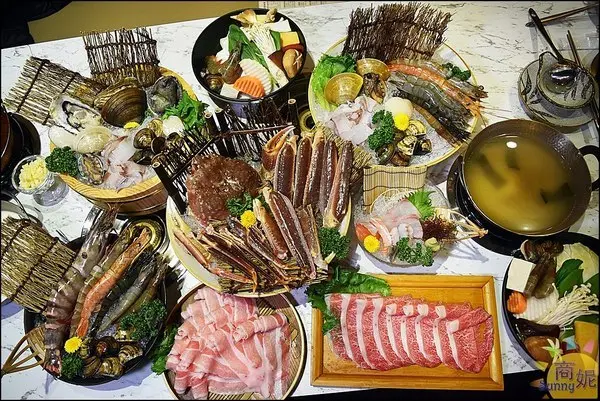 台中高CP值冷藏肉海鮮專賣。無双精緻鍋物。活體松葉蟹/冷藏肉/現撈海鮮/刺身 吃鍋好享受!        
      