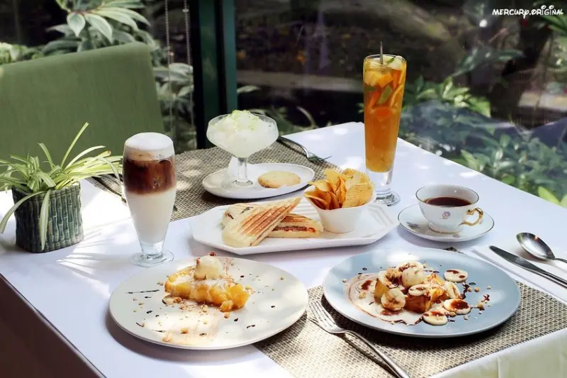 美翻天！台中森林玻璃屋下午茶，爆炸浪漫約會秘境