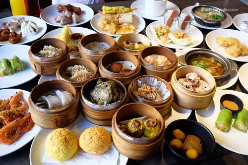 食尚玩家評為「桃園最狂港點吃到飽」，上百種食材任你挑，飽到胃袋整個快要炸出來！
