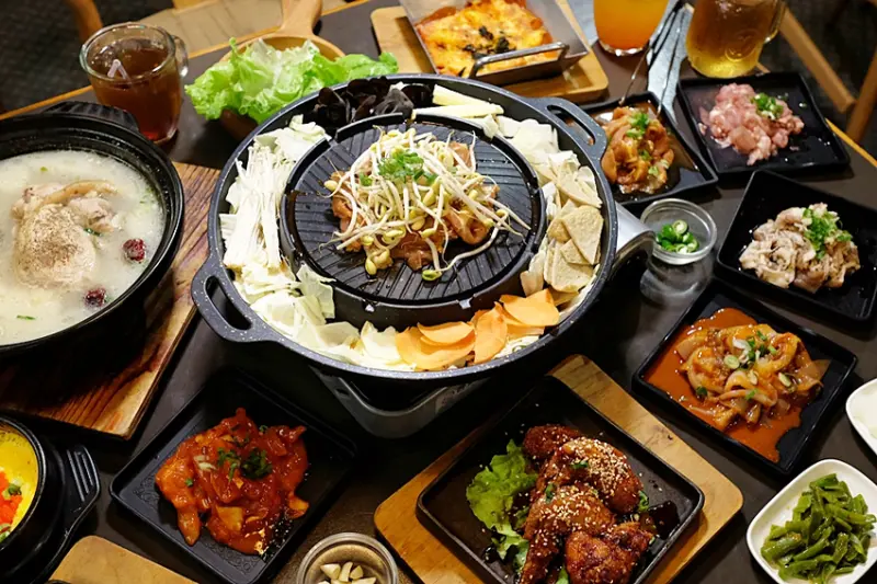 只要295元，桃園韓式銅盤烤肉無限量吃到飽，近50道菜色任你挑！