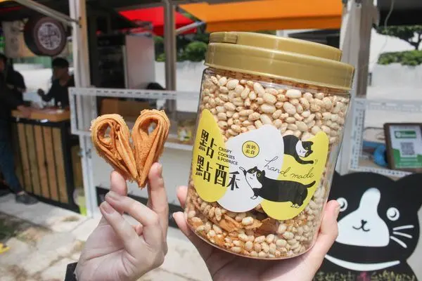 台中美食｜點點酥手工蛋捲-台中伴手禮首選，層層酥脆米蛋捲