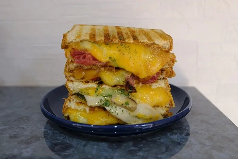 【台北｜中山國中站】Jiala Coffee加辣咖啡＿千千虎掌燒＿夏日消暑飲品柚香茶與蘋果茶＿俗又大碗的熱壓吐司