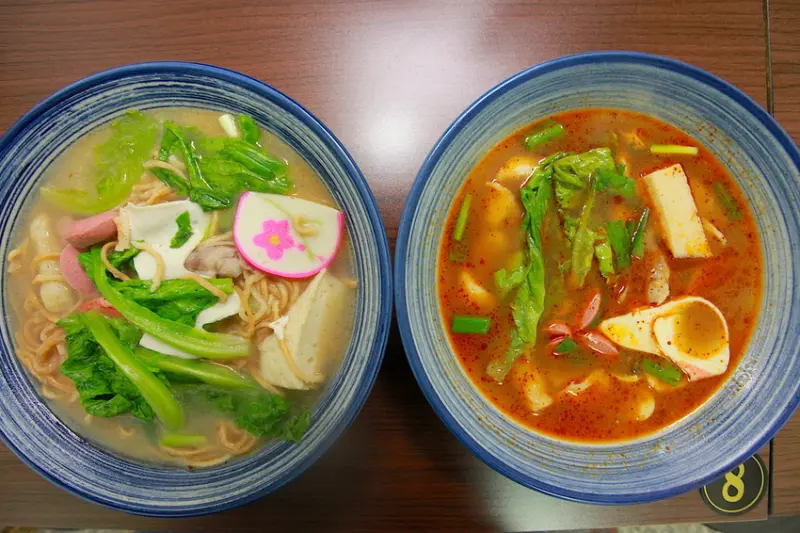 吃。台南|新市區。隱藏版美食，專賣鍋燒麵店家，值得樂天推薦給您「享鍋燒」。