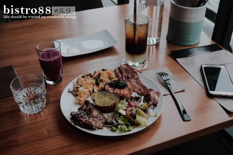 bistro88 light｜台中早午餐南屯區｜主廚精選系列好豐盛(附菜單)，都會女子生活步調