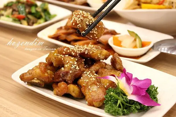 [高雄/鳳山區]好正點港式點心(鳳山店) 超人氣平價港點49元起！ 蒸籠×燒臘×公仔麵×各式港點 鳳山港式飲茶