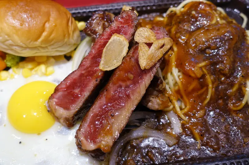 鉄火牛排新光三越台北信義新天地A11店，信義區平價牛排，280元起享受高檔牛排館品質的超級牛排套餐，a11美食街店家推薦