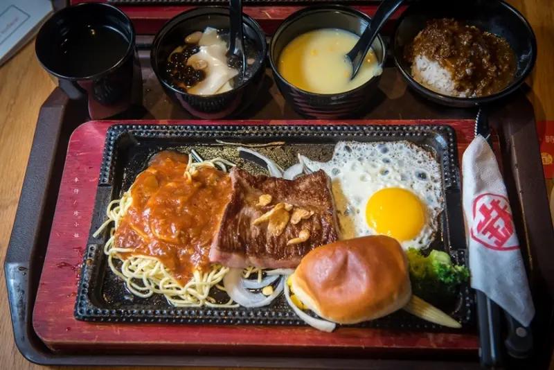 【台北美食】鉄火牛排2.0進駐新光三越A11美食街～900度超級烤箱製作的牛排280元起就吃得到｜捷運市政府站美食 @麥仔の生活日記
