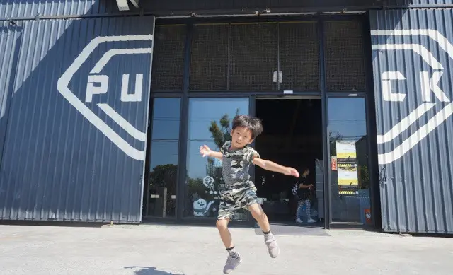 PUCK帕克運動學園~親子運動的好地方~高雄運動/高雄健身房/高雄幼兒體操/高雄直排輪/高雄滑步車/高雄曲棍球/高雄羽球/高雄足球/高雄籃球/高雄瑜伽/高雄感覺統合
