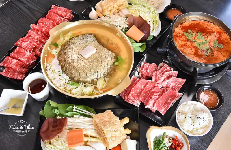 一饌 泰式火鍋銅盤燒烤 | 草屯田間小徑的道地泰式火鍋、銅盤烤肉，人潮一樣爆棚啊!草屯隱藏版美食 Nini and Blue 玩樂食記