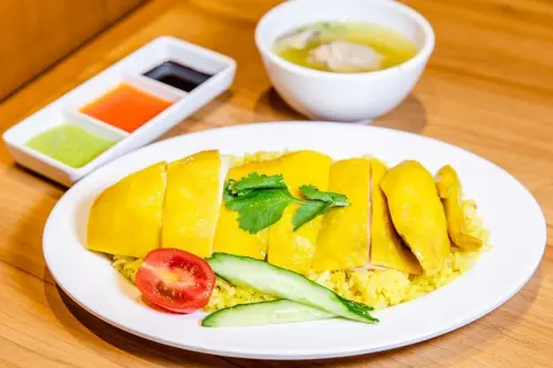 【廣宣】【市政府站美食】瑞記海南雞飯(新光三越A8店).去骨金黃油亮海南雞飯