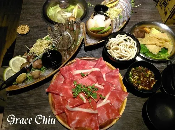 (基隆火鍋推薦)湯城一族～崁仔頂海鮮新鮮直送，優質附餐飲品/甜點大滿足