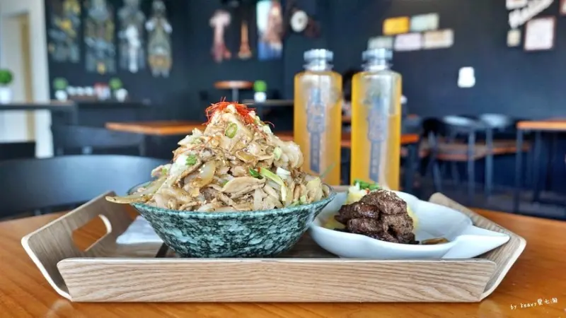 ★屏東市區★【艋飯-海南雞飯】多樣化選擇/平價消費。