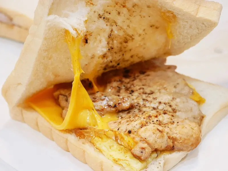 新北永和早午餐，頂溪站超夯的吐司，芋泥我覺得不行但肉蛋吐司還不賴-EVERYDAY CAFE