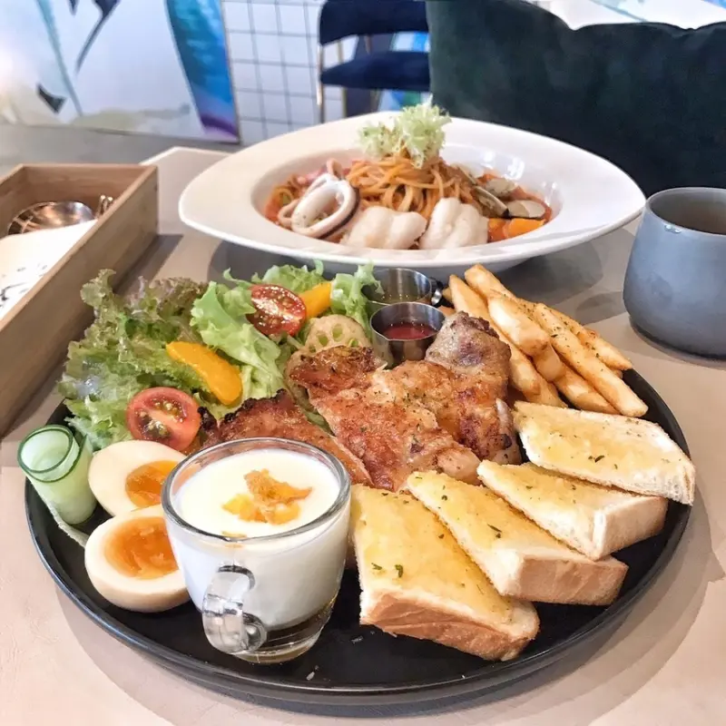 大份量早午餐，多樣菜色選擇，好聚會的場所● 旅人咖啡館 | 桃園區超夯人氣美食