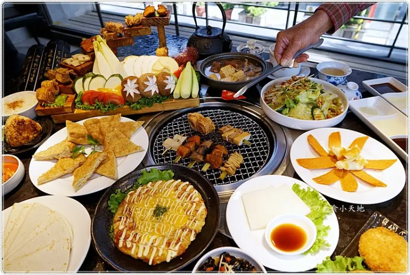 台中素食燒烤║素食界的屋馬”將進酒-素燒烤殿”，浮誇系將進酒七仙女雙人套餐只要899元，顛覆傳統素食，味覺與視覺的雙重衝擊！