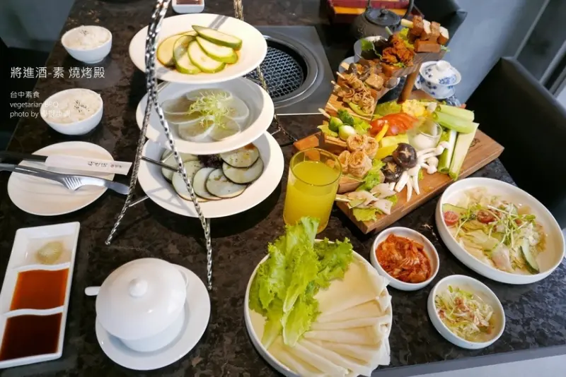 【台中西區素食】將進酒-素 燒烤殿vegetarian BBQ，質感裝潢與菜色，讓吃素食有品味有樂趣