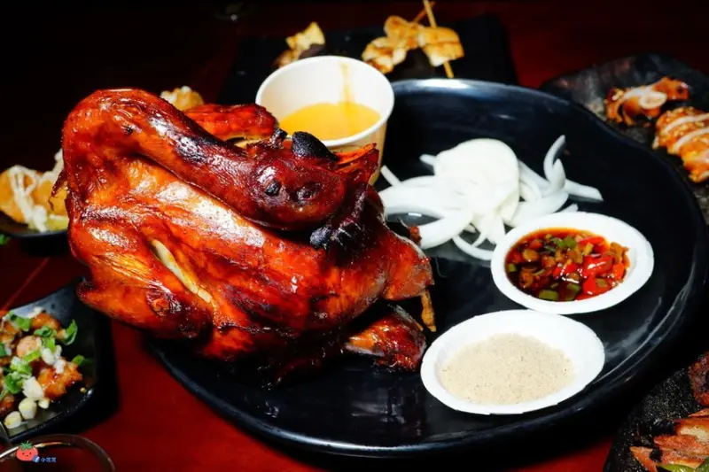 【林森北路】現烤噴汁啦！雞老闆藥膳烤雞「壽星消費免費吃桶仔雞」含菜單，手扒雞居酒屋宵夜