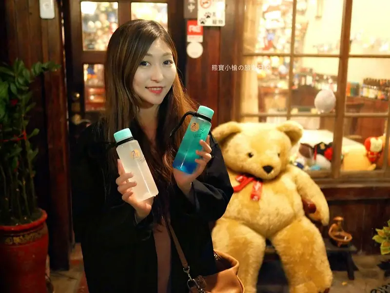 【新竹美食】新竹咖啡調酒甜點店 W.Bistro，新竹獨家外帶調酒專賣店，還有甜點和手沖咖啡，平日二~四晚上有調酒喝到飽！(新竹巨城附近咖啡店、甜點店、酒吧)