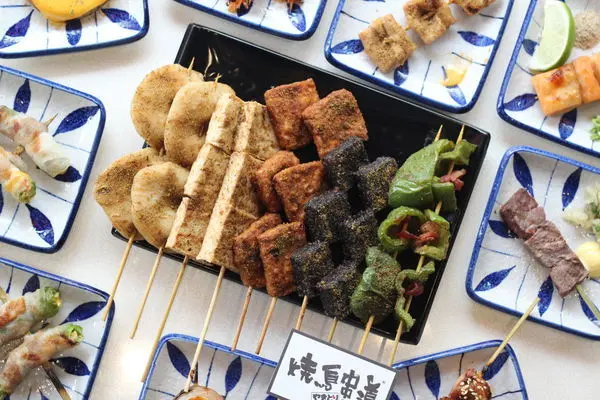 台中美食｜燒鳥串道台中向上北店-平價高CP值串燒，茶泡飯吃到飽