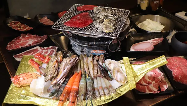 新店燒烤火鍋吃到飽『上禾町日式燒肉(北新店)』烏魚子.泰國蝦.鮮蚵.啤酒無限供應/捷運大坪林站