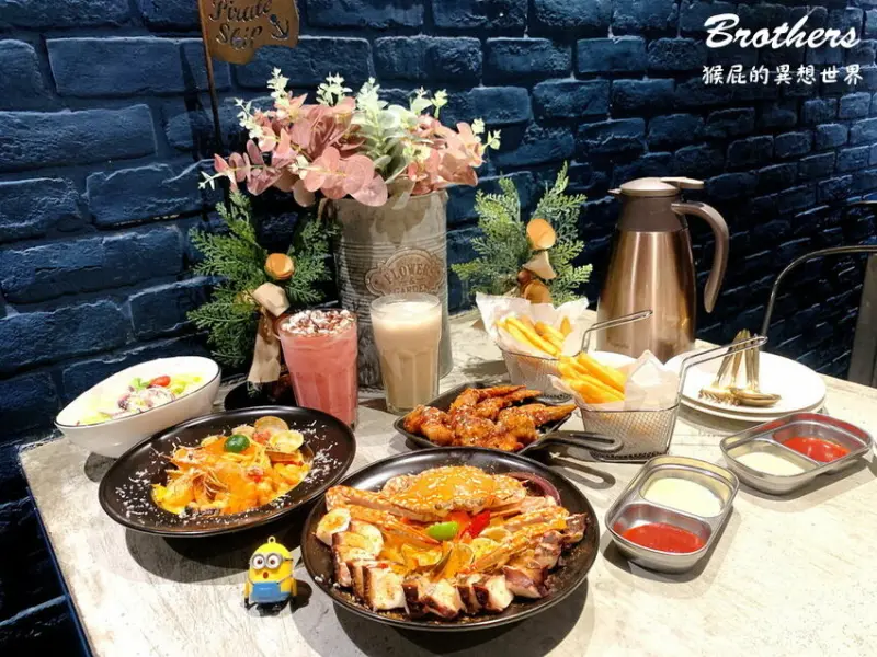 超浮誇101海鮮塔火鍋！一中街網美餐廳，義大利麵超讓人驚艷！