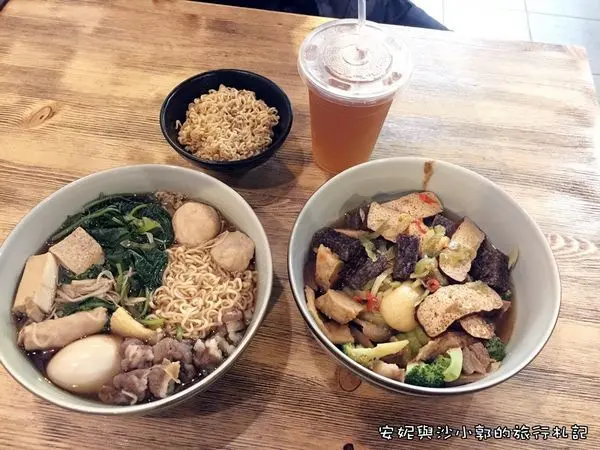 【新竹消夜】初滷滷味攤  新竹滷味湯頭清甜  夜晚也能吃得很豐盛