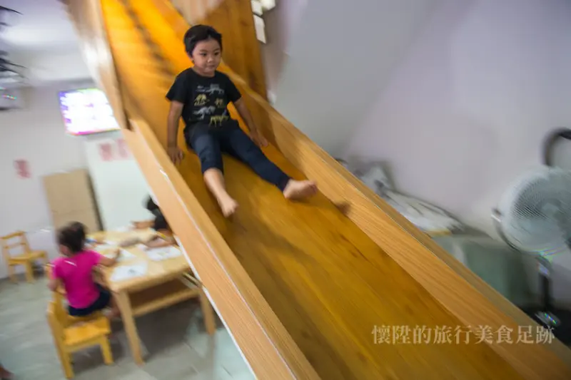 【台南親子點】大人喝粉圓，小孩溜滑梯，輕鬆遛小孩的粉圓店：等咧粉圓五妃店