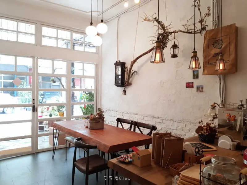 《高雄美食》游李家（文武店）❤岡山夯披薩開二店~自養酵母，老麵糰，薄片披薩｡