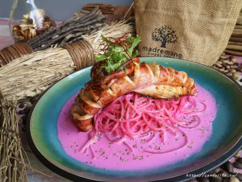 瑰覓│逢甲超浮誇義大利麵，份量超多，加飯加麵不用錢，獨創醬汁讓人欲罷不能！