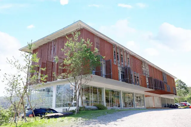 Desolatecoffee/蠻荒咖啡/沙拉飯糰 提供