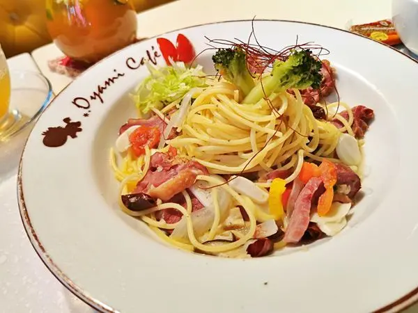 【美食】台北西門「Oyami cafe」獨立包廂用餐/防疫安心餐廳/西門町咖啡廳推薦，享用美食好安心!