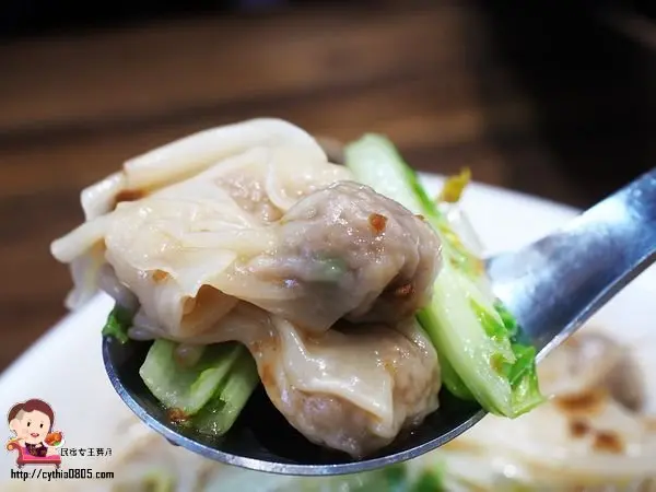 素食者請進!中壢這家新開幕不久的素食店，還蠻受歡迎的，重點是~它們可是全素料理哦!!!