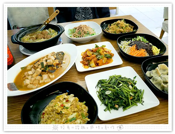 [高雄食記] 朱家小館~高雄眷村菜/左營中式餐廳推薦！獨家研發之辣椒蛋、肉絲拉皮、四喜丸子！也有銅板價的水餃、炸醬麵、炒飯！