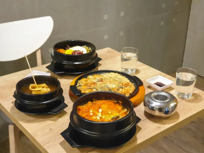 高雄美食||瑪希噠韓式小吃-平價份量又足夠的韓式料理，藏在正修科大附近的巷弄中||鳳山區、韓式料理