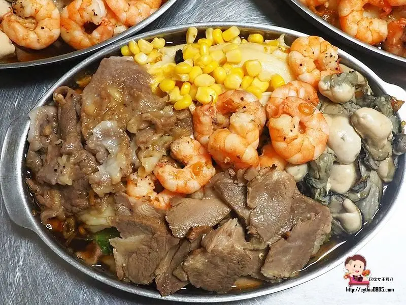 大四喜腸粉太浮誇，鮮蚵蝦子舖滿好震撼