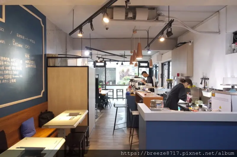 8 lie down｜咖啡與服飾的風格小店【新北市】