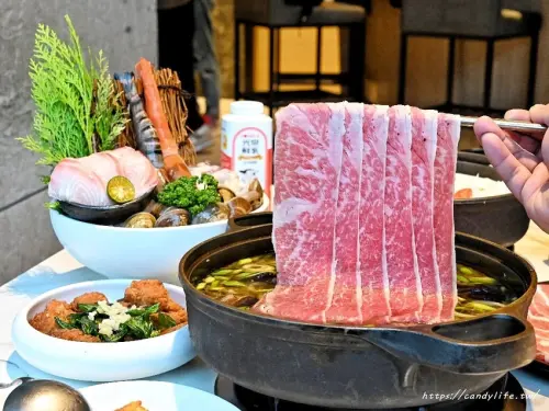 萬客什鍋│台中人氣平價石頭火鍋，營業至凌晨4點，經典台菜魷魚螺肉蒜烏骨雞鍋，只有限定店吃的到！