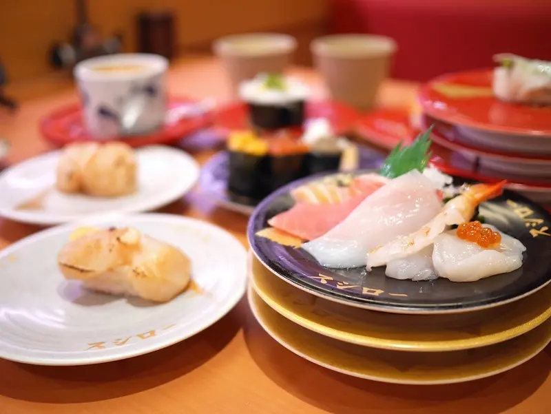 【台北美食】SUSHIRO スシロー壽司郎 新北中和環球店B2，壽司郎也有生魚片囉，螃蟹季新品壽司上架中，趕快來嚐鮮，內含超詳細菜單。