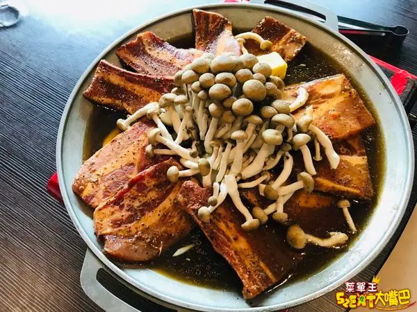 南投竹山美食景觀餐廳》竹屋部落菜單價位大公開！全台獨一無二以竹為主的高CP值景觀特色餐廳～南投竹山必吃美食小吃餐廳推薦。