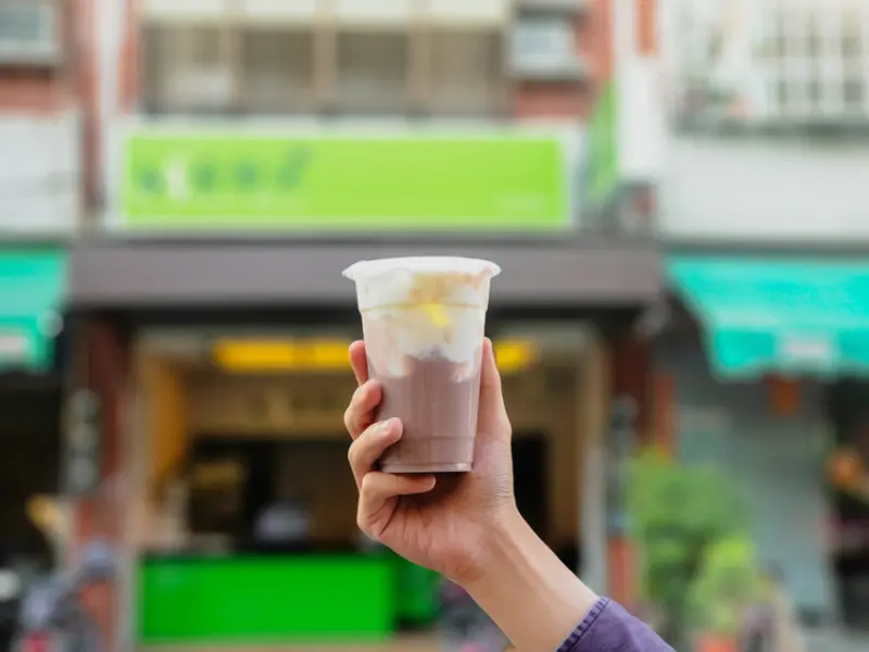 高雄美食||夏爾沫share more-打成泥還吃得到芋頭塊的芋頭牛奶，一杯飽足感滿分||前鎮區、輕軌籬仔內站