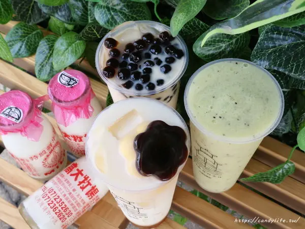 台中美食│大諾亞飲品BigNoah-台中嶺東店〃台南人氣飲品店現身嶺東，一整罐高大鮮乳入料超霸氣！精密園區飲料外送～        
      